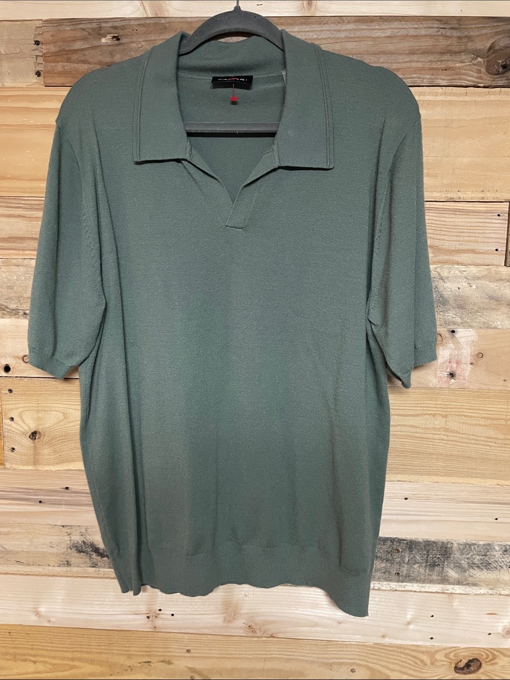 Tahari size Large Men's Short-Sleeve Sage Color Soft Sweater Polo